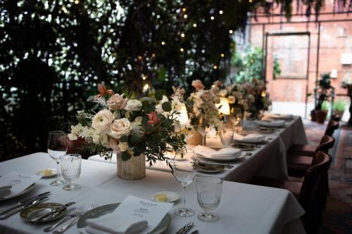 Simi Flowers & Gifts, Simi Wedding Flowers, Ventura County Florist, Wedding Reception Flowers